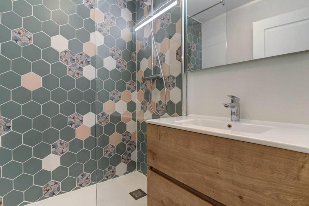 Studio Le Petit Prince - Topdestination Dijon - Centre Ville - Classe 3 Etoiles 外观 照片